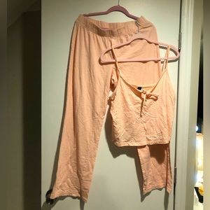 Old navy pajama set, size M like new, peach colored